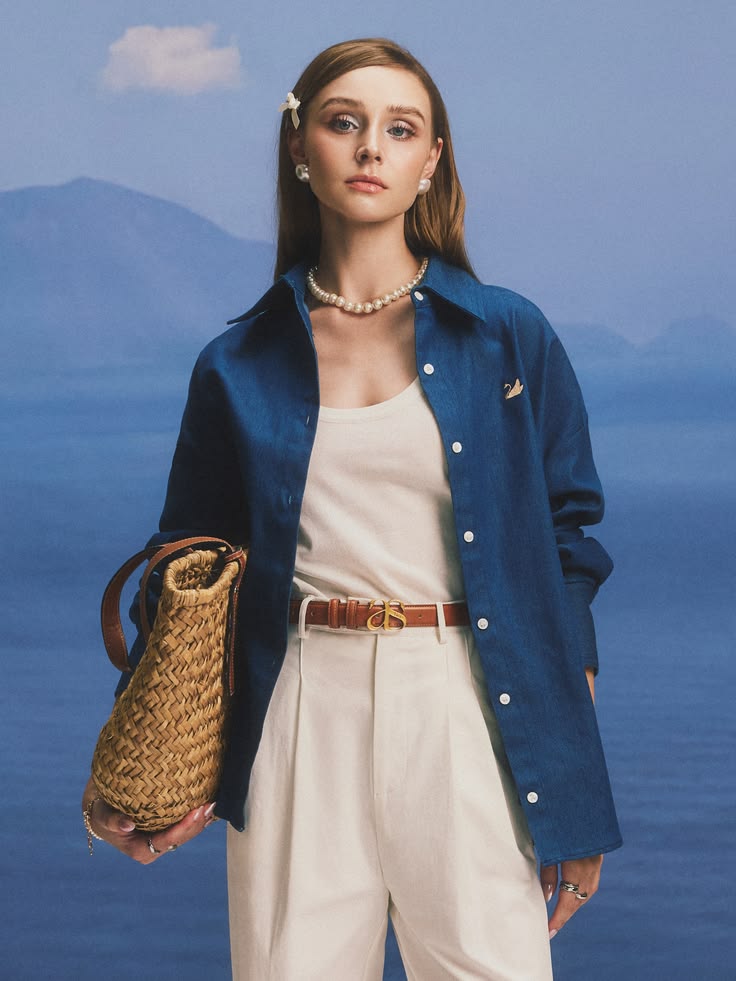 How to Build a Capsule Wardrobe for Women: Less Clothing, More Style